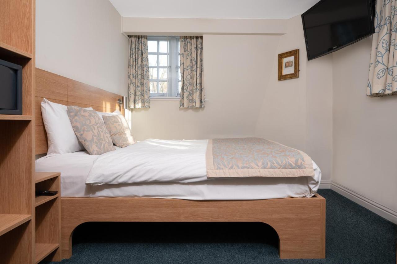 Fox Connaught Hotel London Exterior photo